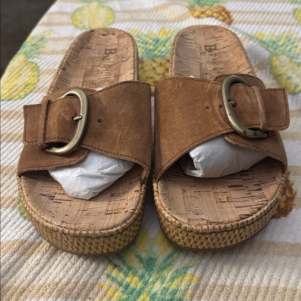 Born Sloane Platform Sandal - Picture 2 of 10